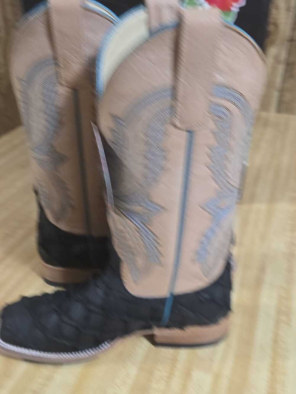 Macie Bean Black and Tan Textured Western Heeled Boots - Picture 8 of 16